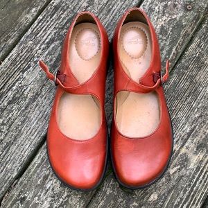 Dansco red leather Mary Jane shoes size 37